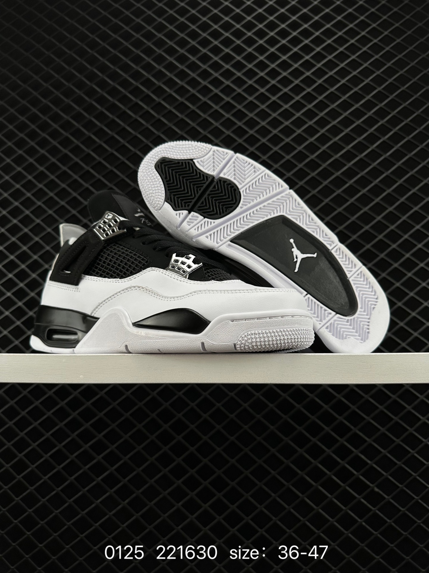 Nike Air Jordan 4 Retro”Bred Reimagined“